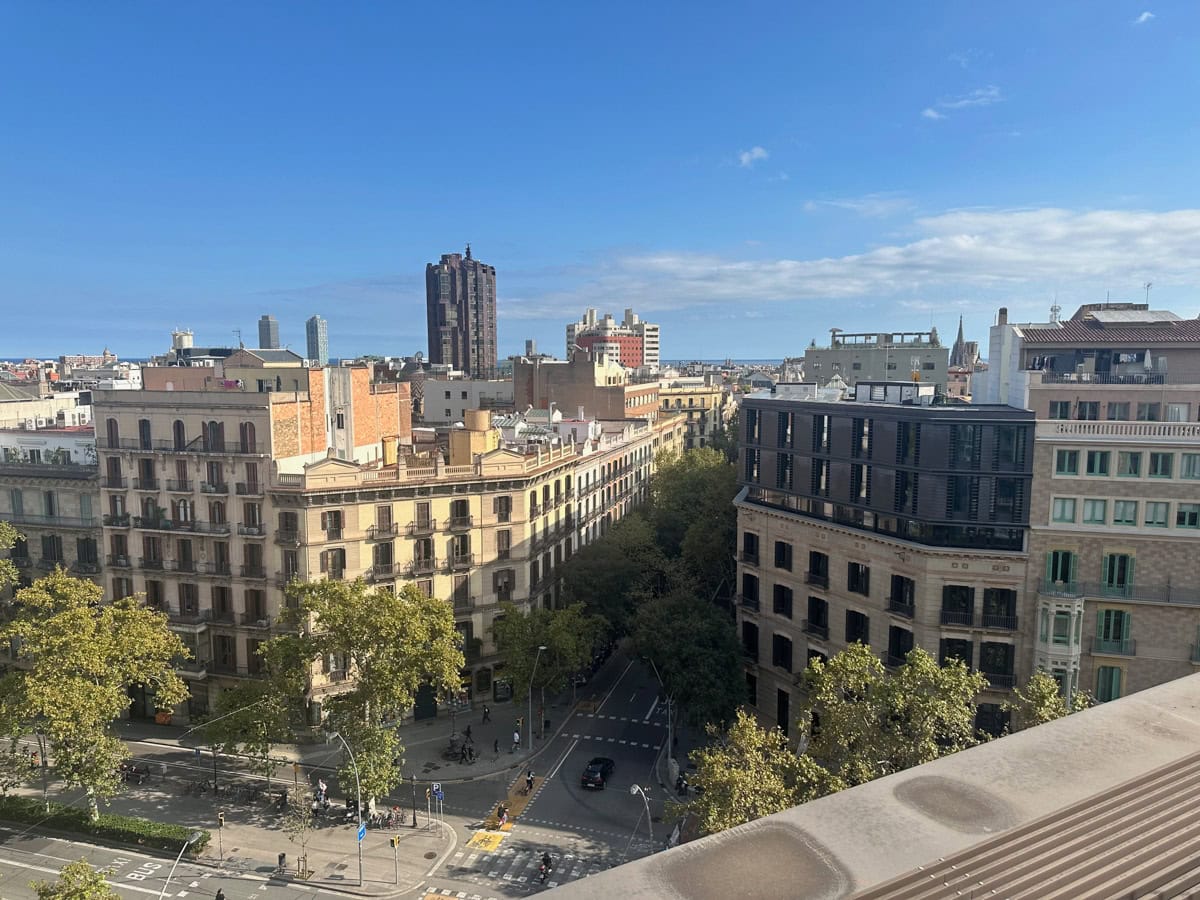 An intersection of block buildings in Barcelona.